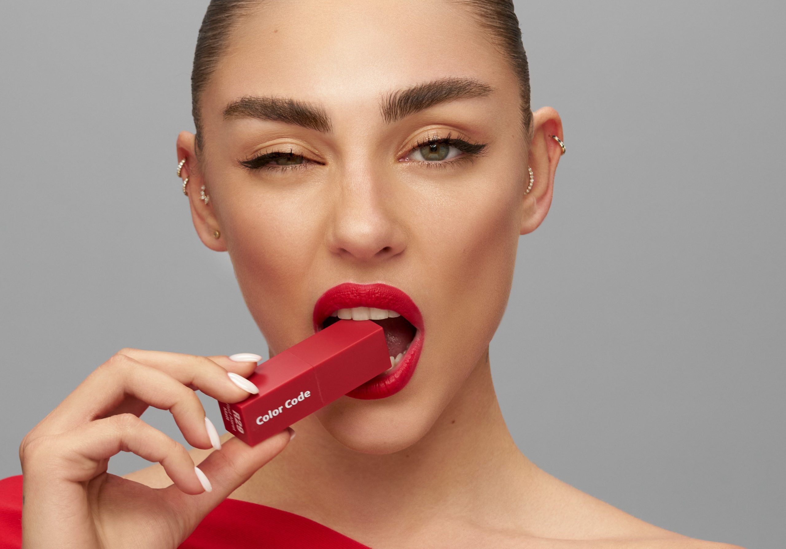 קליק אחד ואת מסודרת: השפתונים שסוגרים לנו את הפינה (תרתי משמע) | jour-magazine.co.il