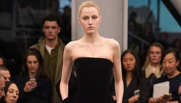 הספר החוקים של קרולין: למה כל המסלולים של 2026 נראים כמו הארון שלה? | jour-magazine.co.il