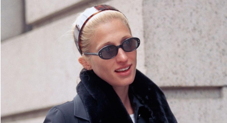 המלכה האם של ה"קווייט לאקשרי": הקשת של קרולין באסט-קנדי חוזרת למדפים | jour-magazine.co.il