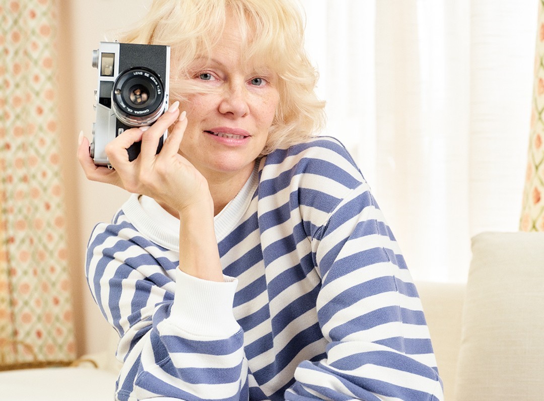 את זה אי אפשר ליצור בפרומפט: פמלה אנדרסון והמהפכה האמיתית של Aerie | jour-magazine.co.il